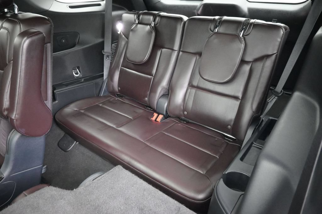 Certified 2025 Ford Explorer Platinum RWD image 15
