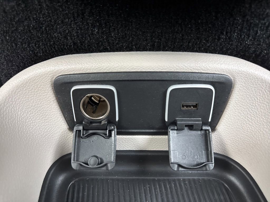 Used 2019 Chrysler Pacifica Touring-L Plus w/ Tire & Wheel Group image 32