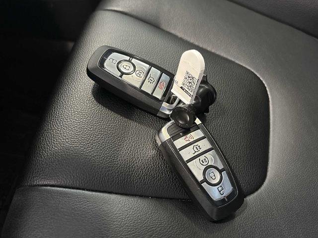 Certified 2022 Ford Edge Titanium w/ Class II Trailer Tow Package image 32