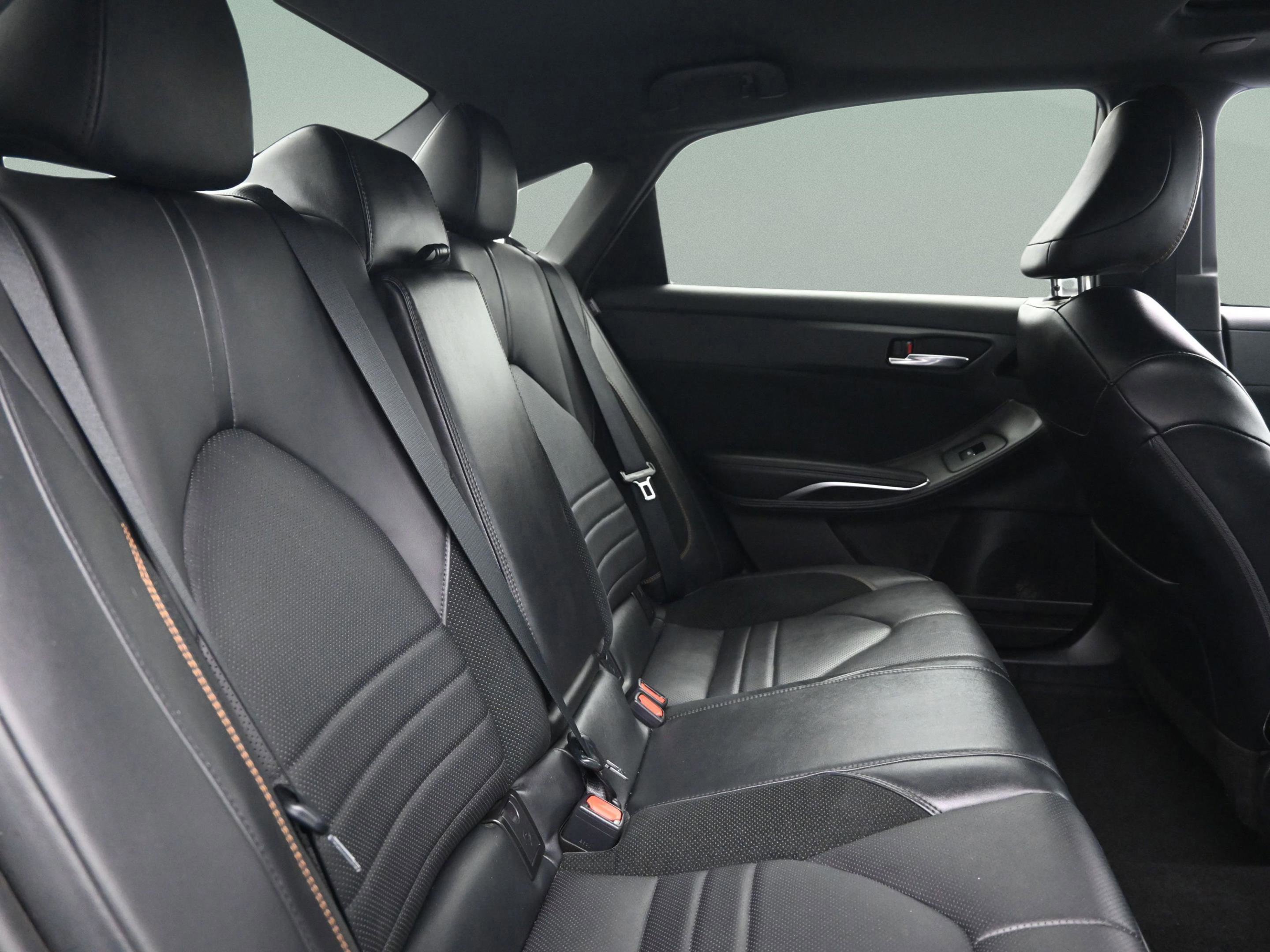 Used 2022 Toyota Avalon Touring image 33