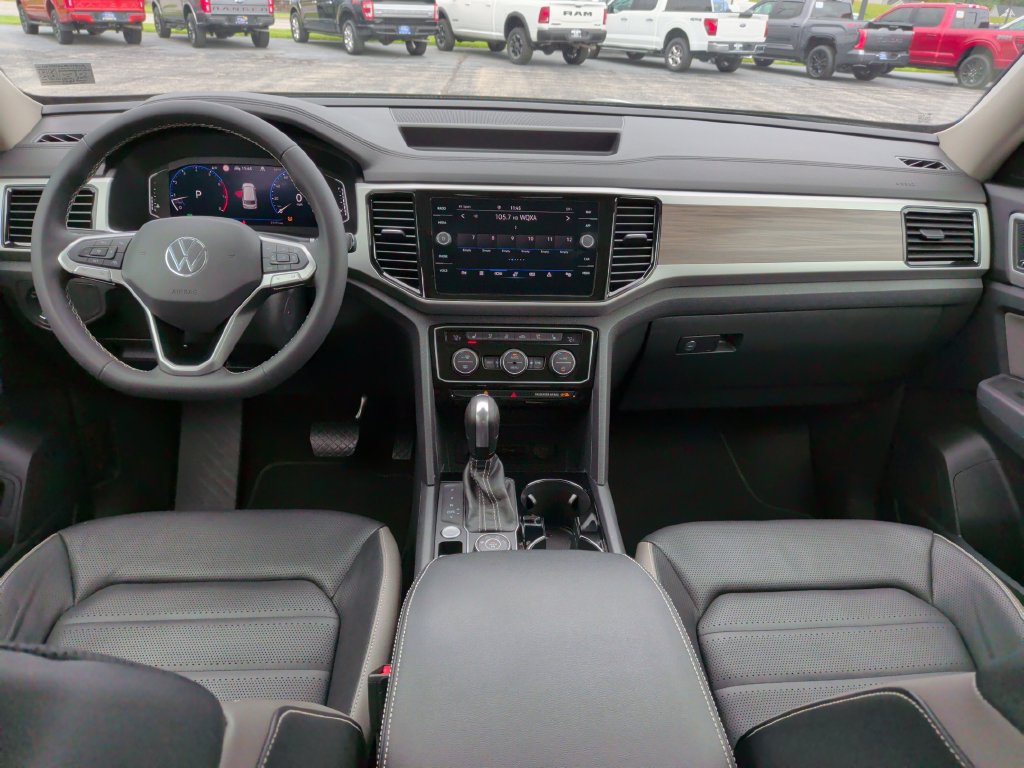 Used 2021 Volkswagen Atlas SEL Premium AWD/4WD image 2