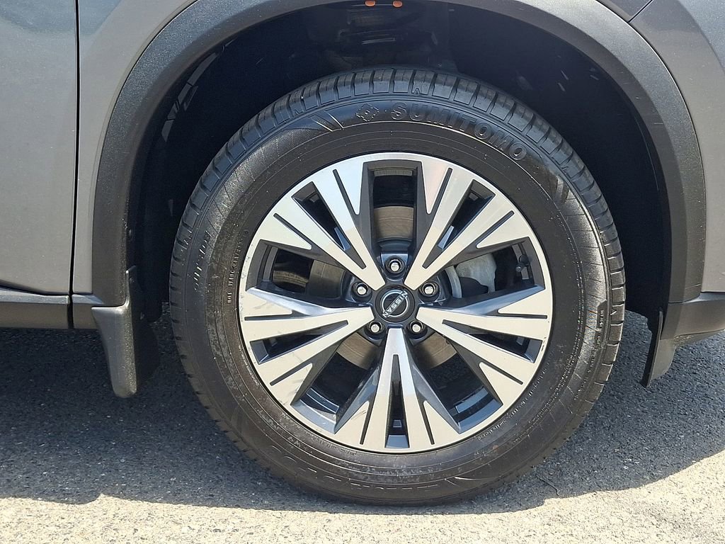 Used 2023 Nissan Rogue SV AWD/4WD image 9