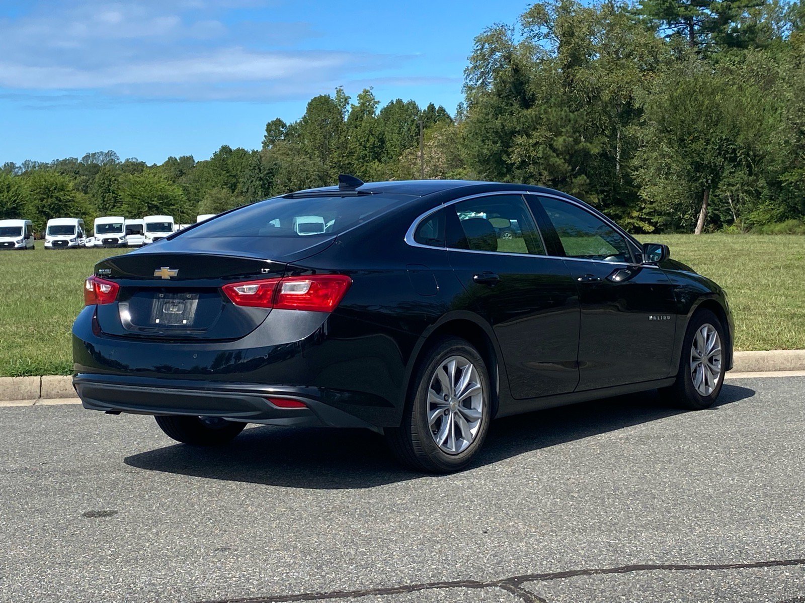 Used 2025 Chevrolet Malibu LT FWD image 4
