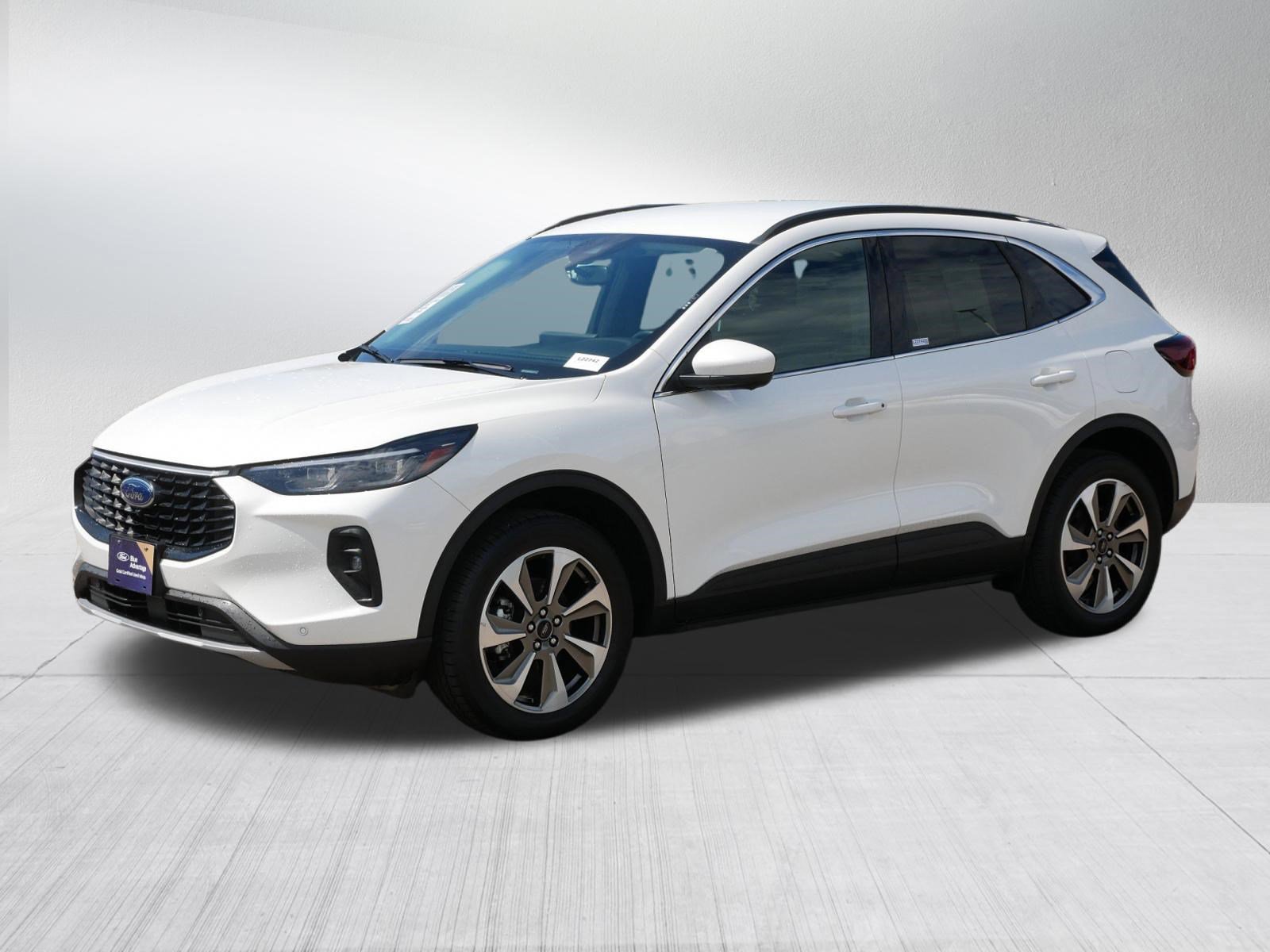 Certified 2024 Ford Escape Platinum AWD/4WD image 3