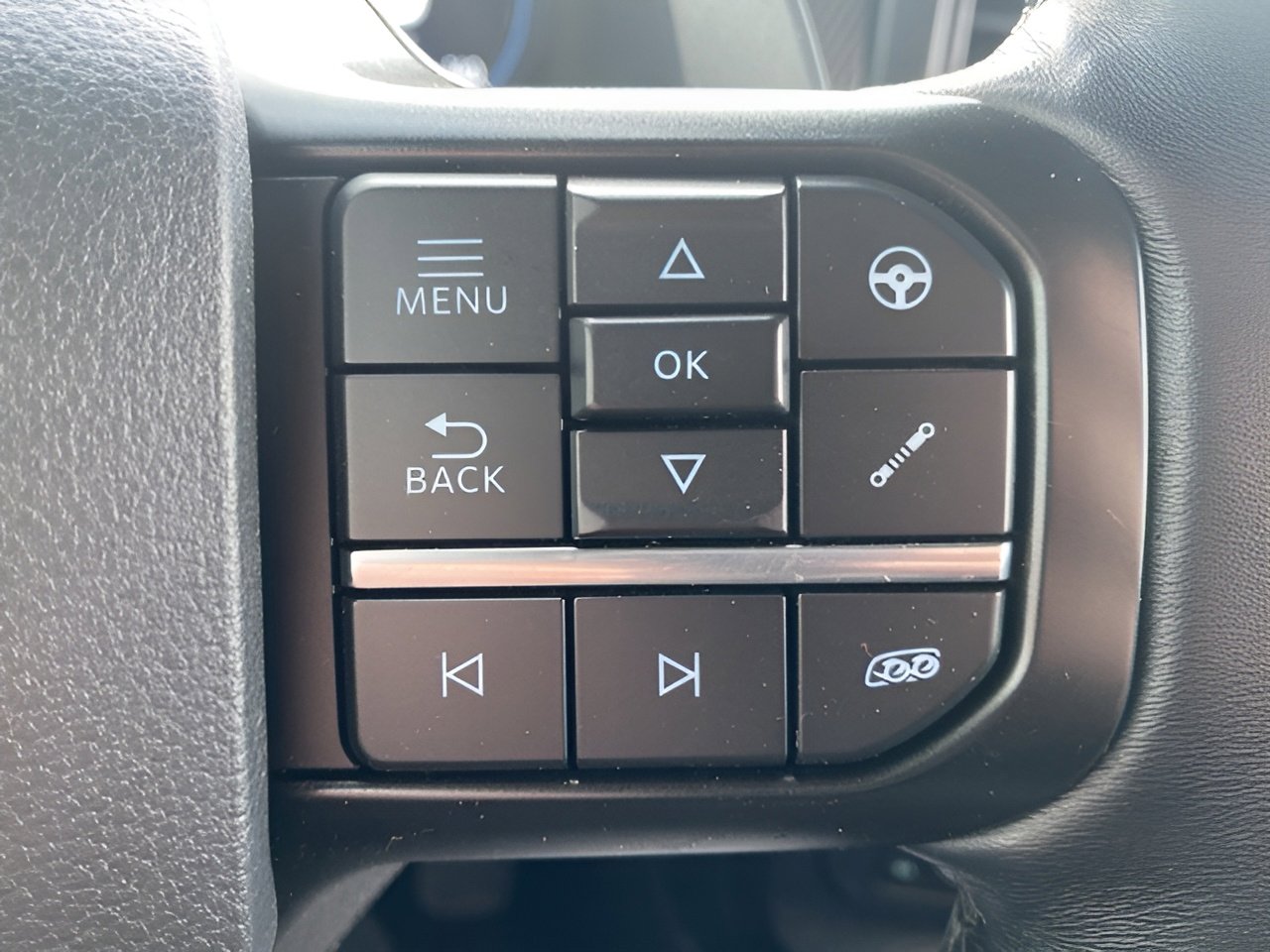 Certified 2022 Ford F150 Raptor w/ Equipment Group 801A High image 17