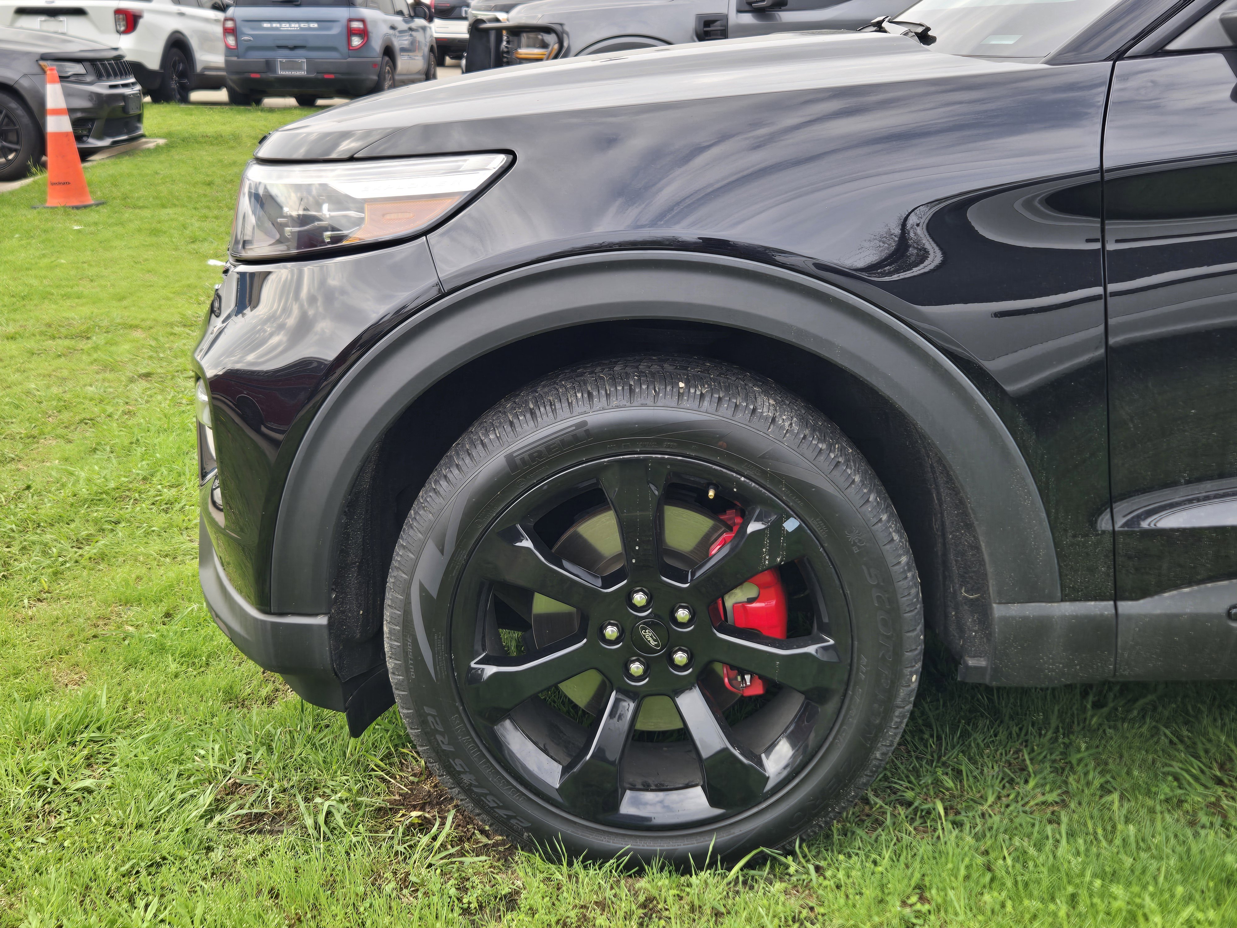 Certified 2023 Ford Explorer ST w/ Equipment Group 401A image 5