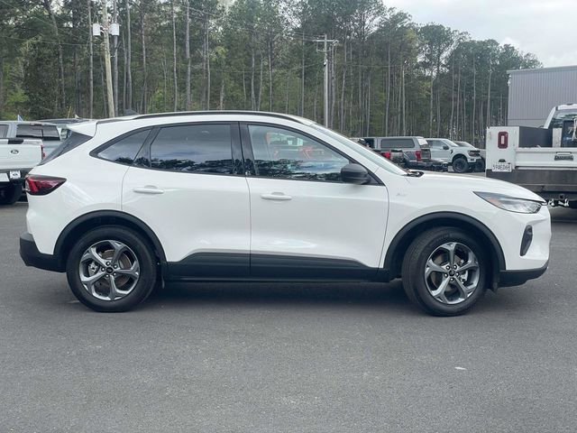 Certified 2025 Ford Escape ST-Line image 6