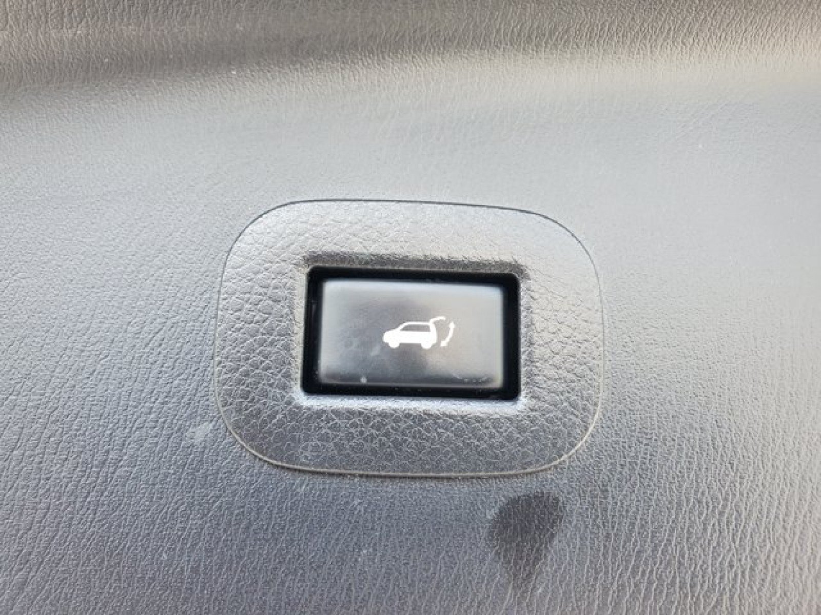 Used 2019 Nissan Armada SV w/ Driver Package RWD image 9