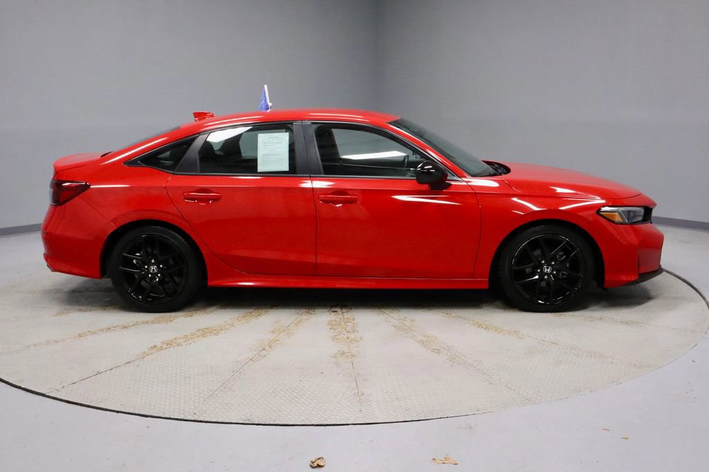Used 2025 Honda Civic Sport image 6