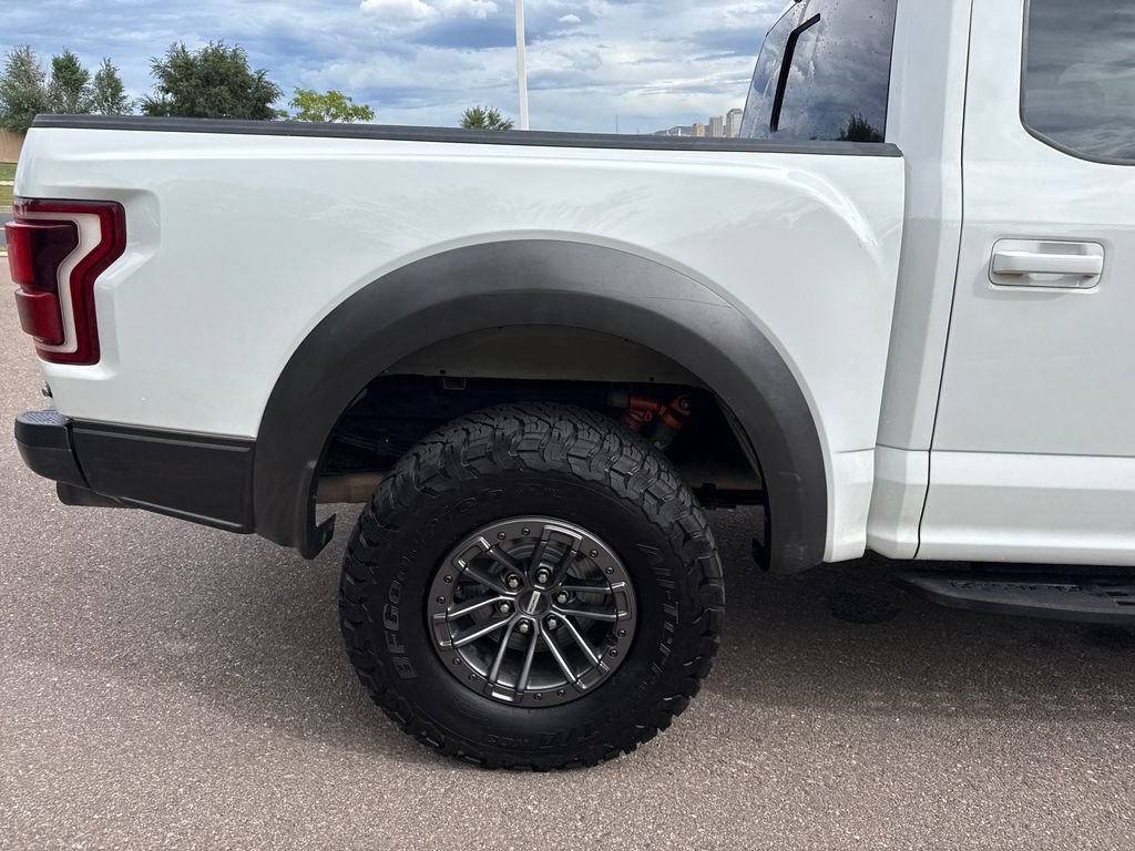 Certified 2019 Ford F150 Raptor w/ Equipment Group 802A Luxury AWD/4WD image 32