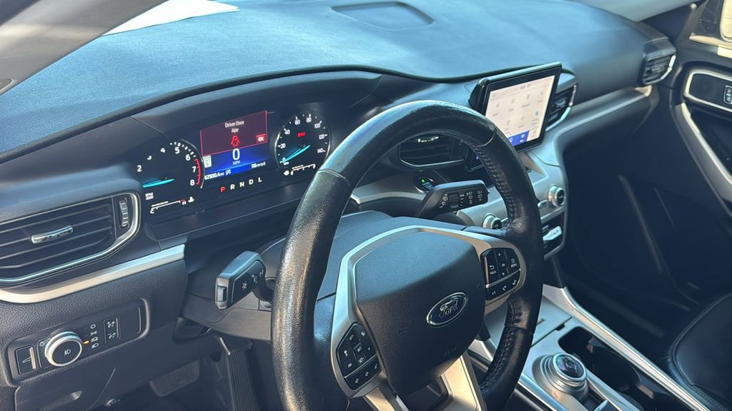Certified 2021 Ford Explorer XLT w/ Equipment Group 202A RWD image 21