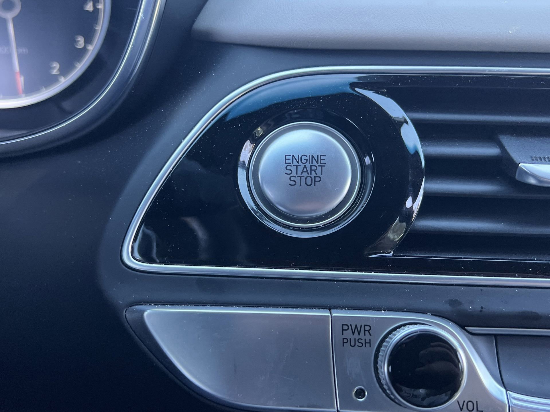 Used 2023 Genesis G70 2.0T w/ Sport Prestige Package image 8