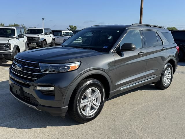 Certified 2020 Ford Explorer XLT w/ Equipment Group 202A AWD/4WD image 9