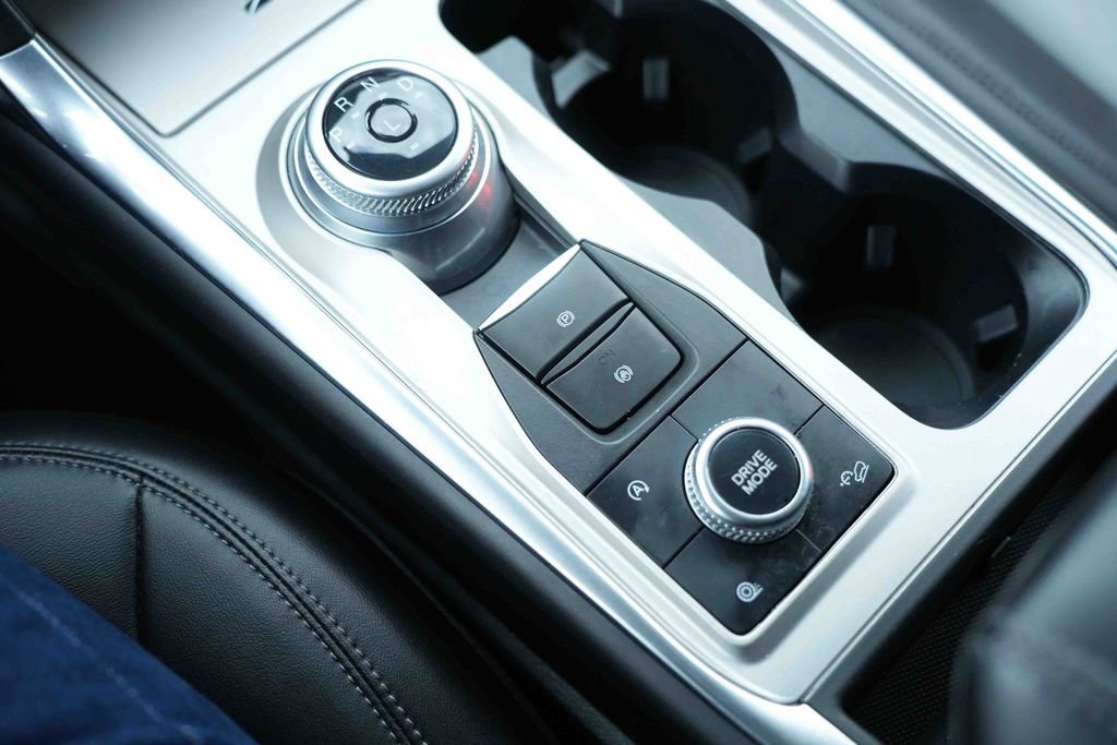 Certified 2023 Ford Explorer XLT w/ Equipment Group 202A image 32