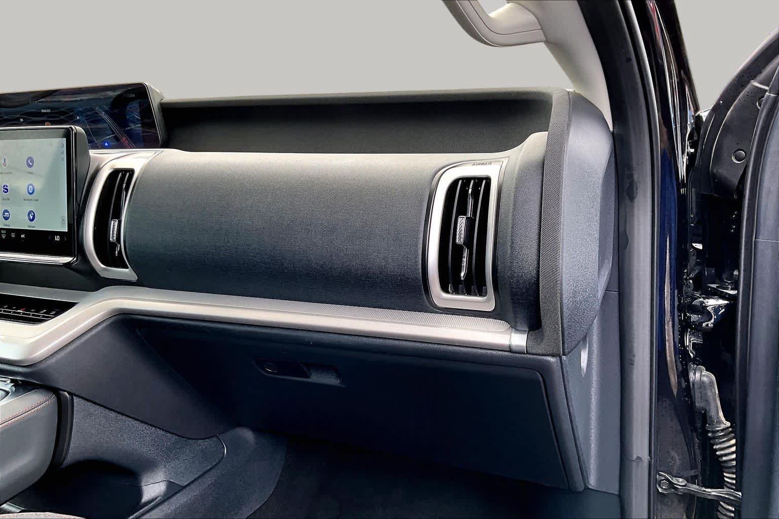 Certified 2025 Ford Expedition Active AWD/4WD image 19