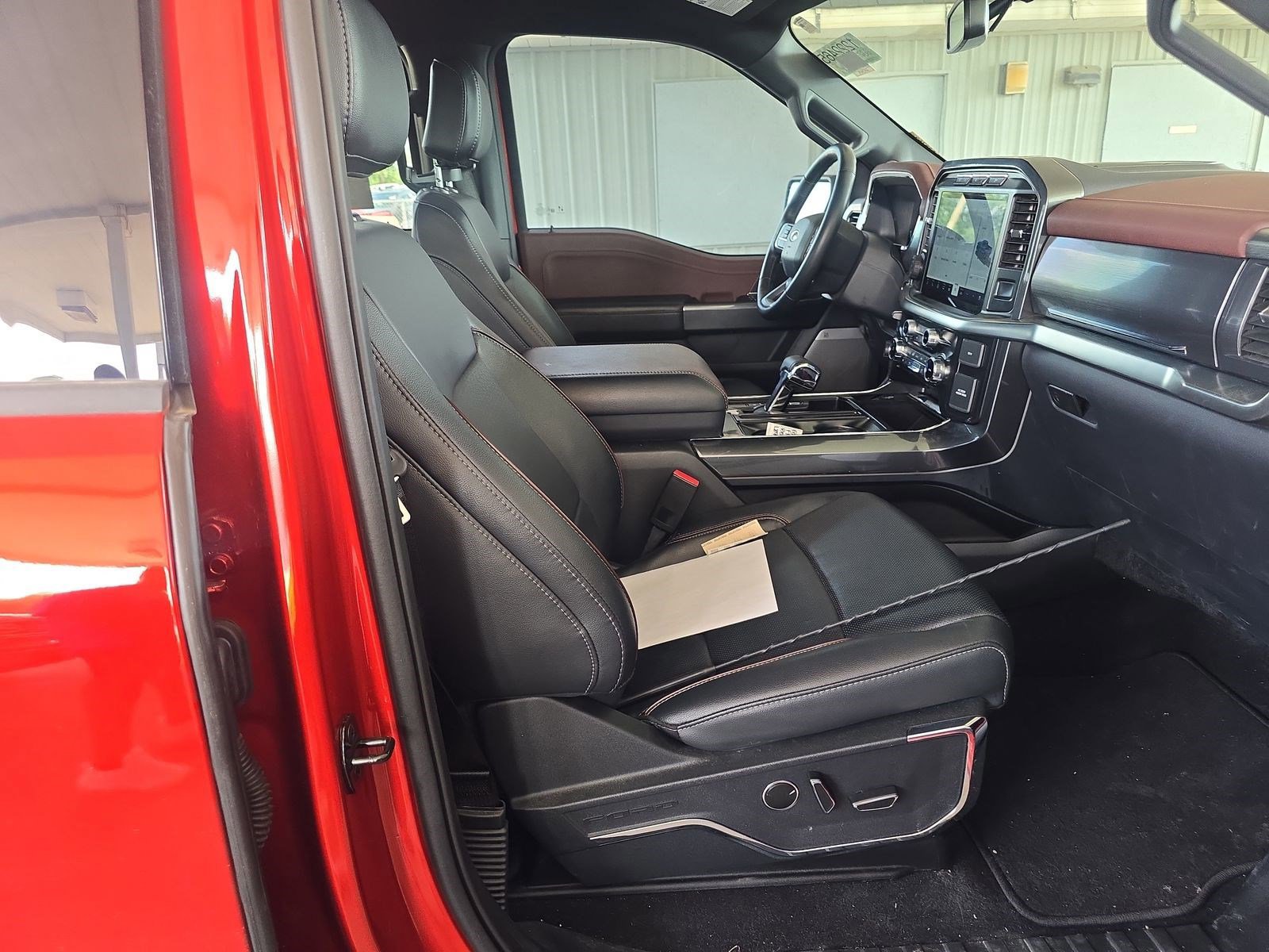 Certified 2023 Ford F150 Lariat w/ Equipment Group 502A High image 17