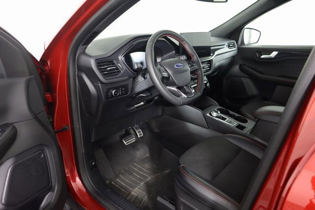 Certified 2023 Ford Escape ST-Line Elite AWD/4WD image 28