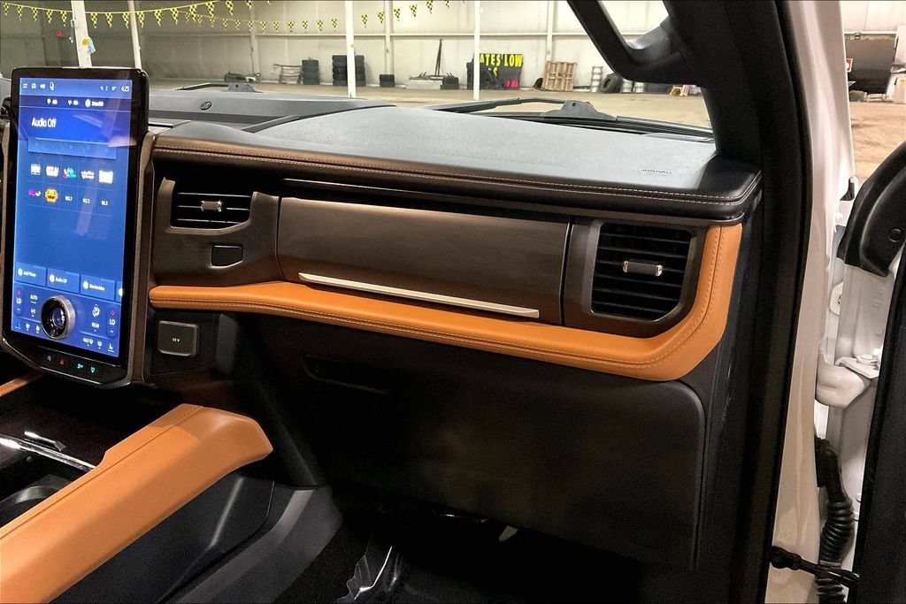 Certified 2023 Ford Expedition Max Platinum AWD/4WD image 15