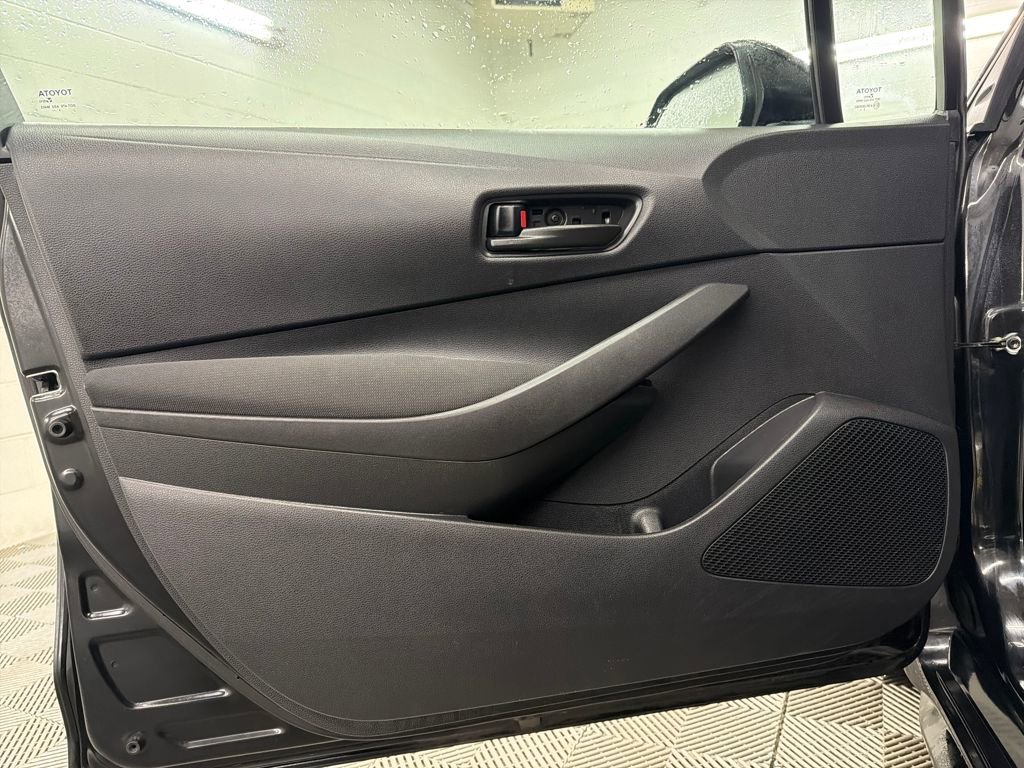 Used 2024 Toyota Corolla LE image 15