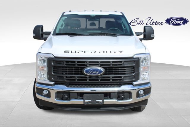 Certified 2024 Ford F250 XL w/ XL Chrome Package image 8