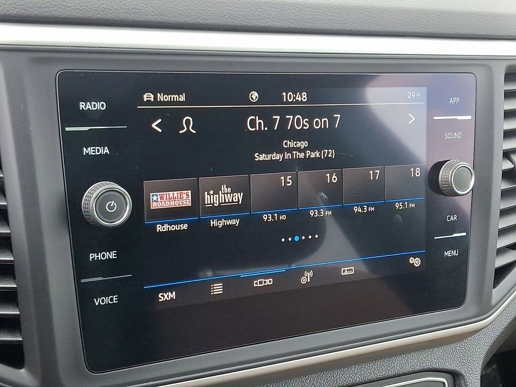 Used 2021 Volkswagen Atlas Cross Sport SE image 17