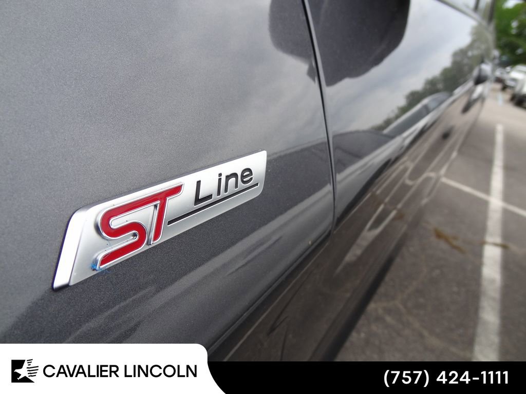 Certified 2022 Ford Explorer ST-Line w/ Class IV Trailer Tow Package AWD/4WD image 15