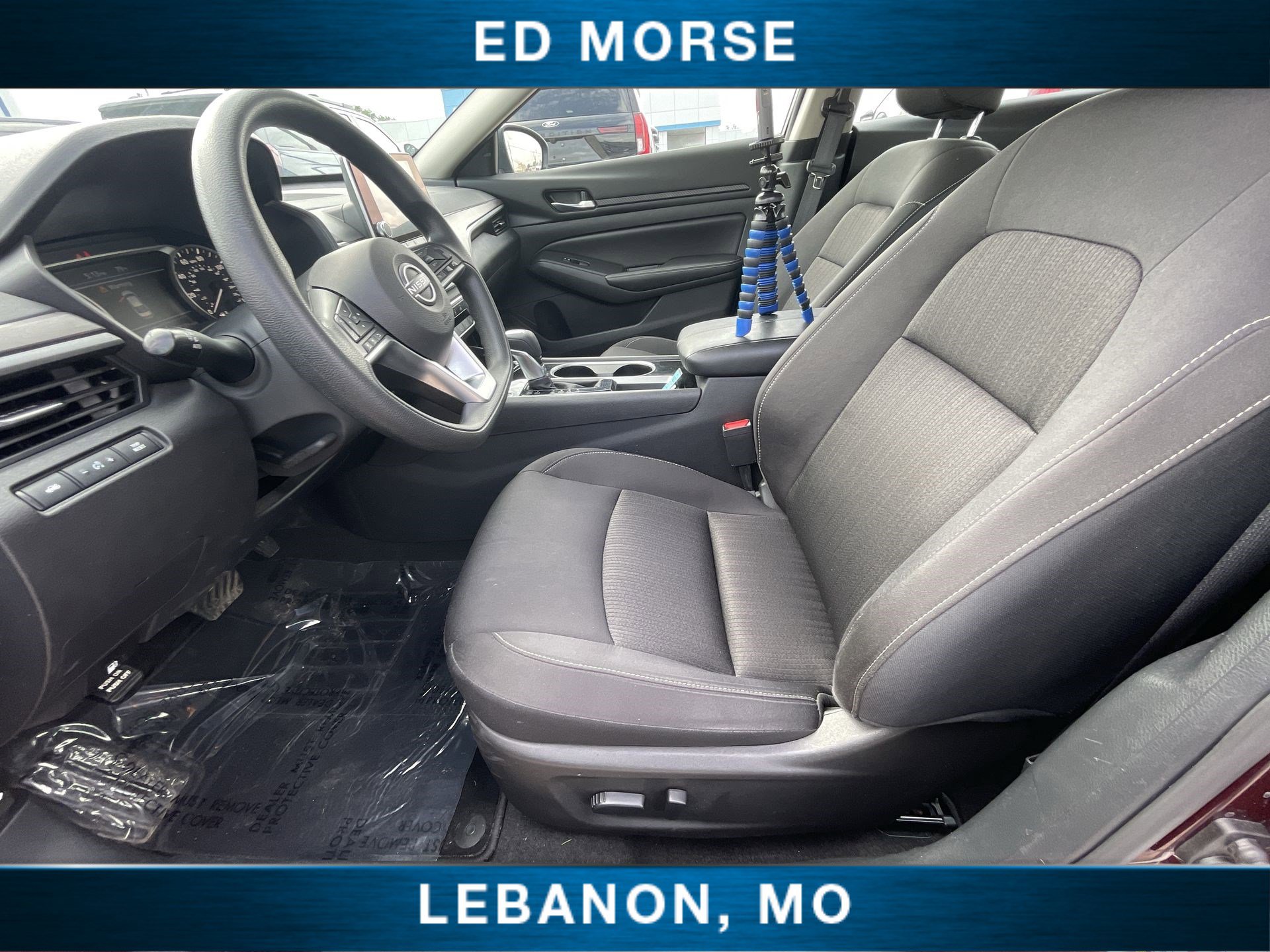 Used 2024 Nissan Altima 2.5 SV FWD image 18