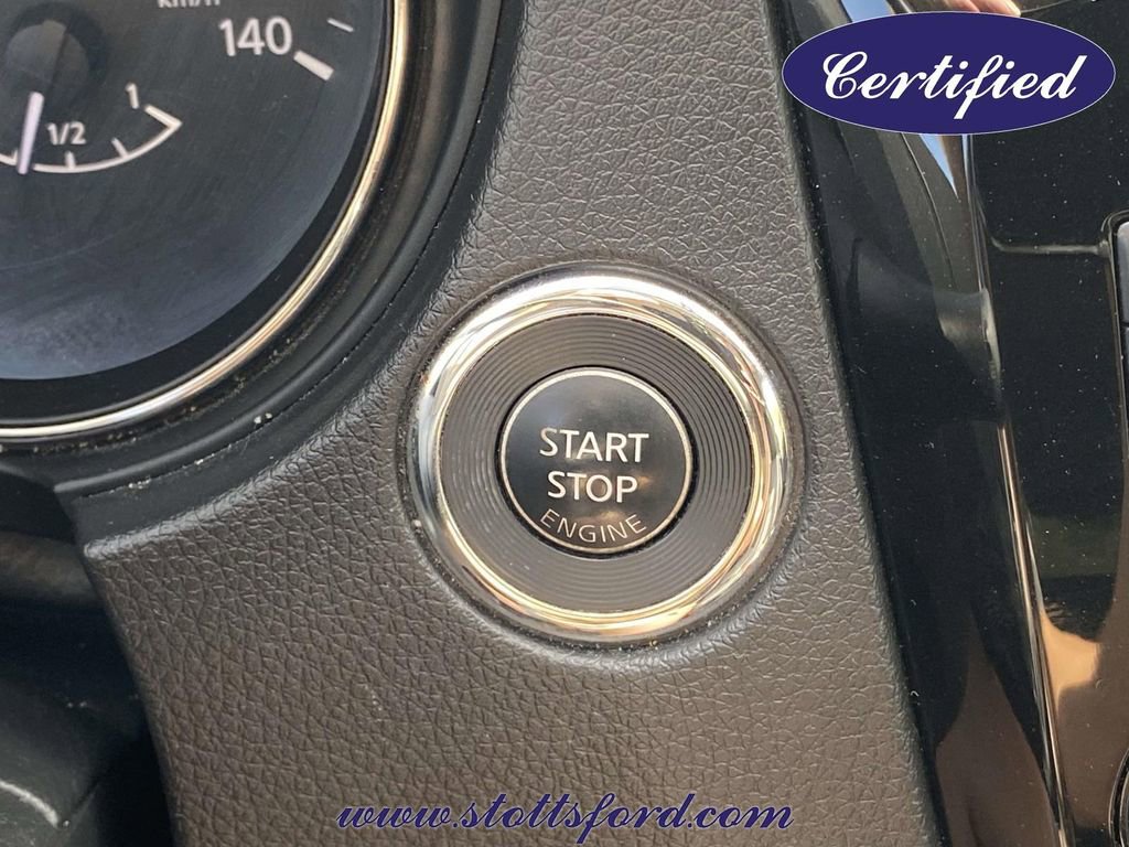 Used 2018 Nissan Rogue SV AWD/4WD image 25