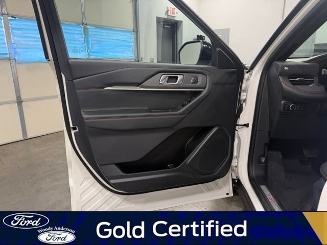 Certified 2025 Ford Explorer ST-Line w/ Premium Package AWD/4WD image 23