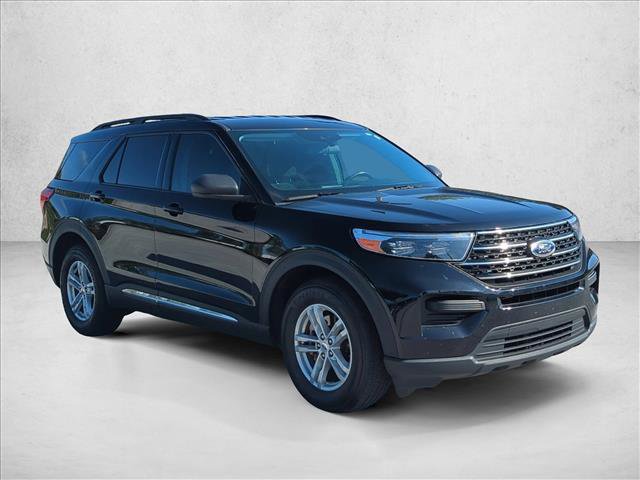 Certified 2023 Ford Explorer XLT RWD image 3