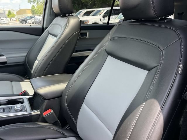 Certified 2023 Ford Explorer XLT w/ Equipment Group 202A AWD/4WD image 34