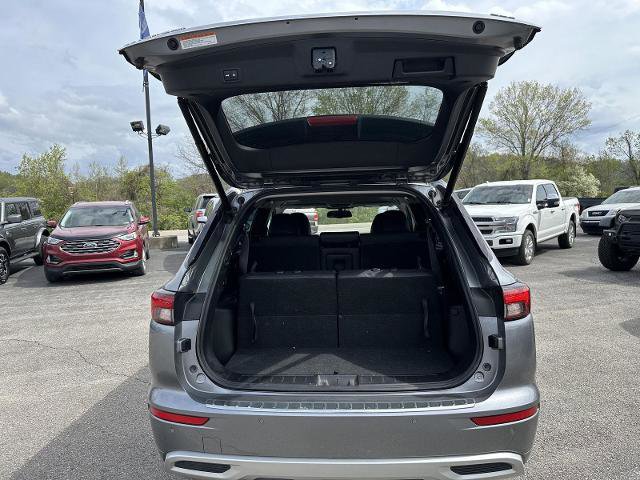 Used 2023 Mitsubishi Outlander SEL AWD/4WD image 11