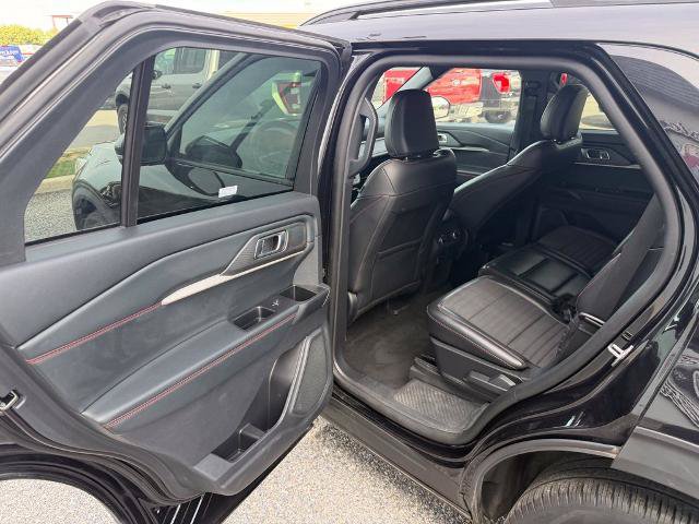 Certified 2025 Ford Explorer ST-Line w/ ST-Line Street Pack AWD/4WD image 12