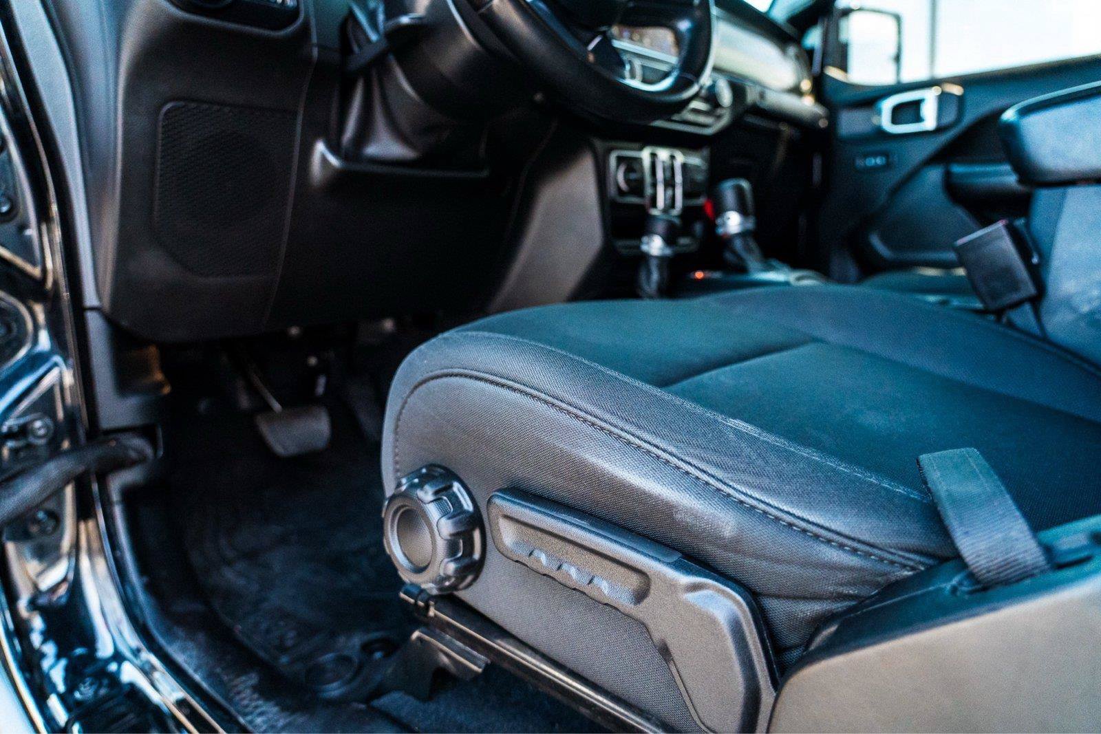 Used 2021 Jeep Gladiator Sport AWD/4WD image 12