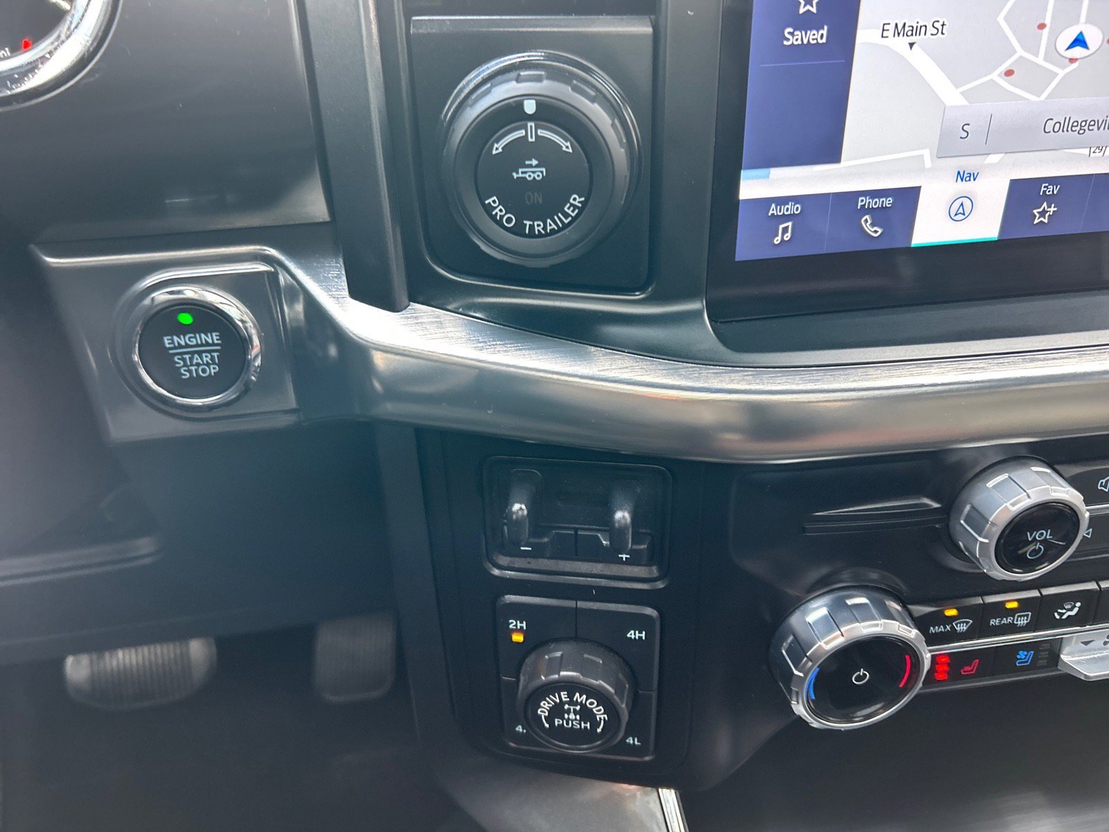 Certified 2023 Ford F150 Lariat w/ Equipment Group 502A High image 31