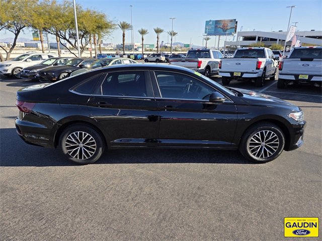 Used 2021 Volkswagen Jetta SE image 6
