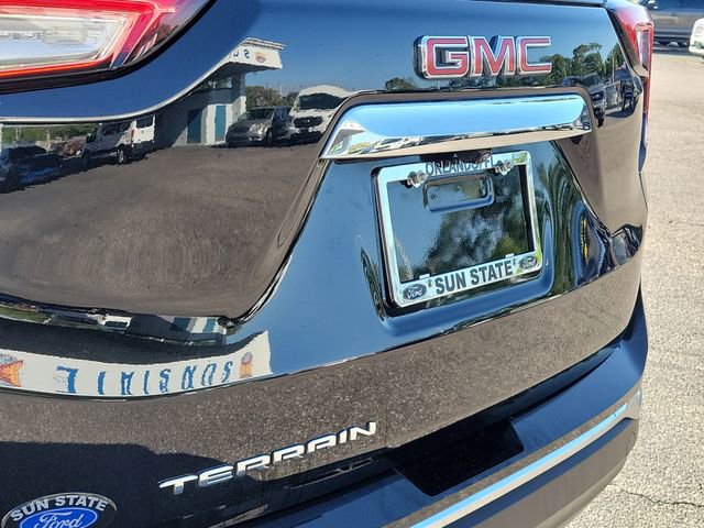 Used 2023 GMC Terrain SLT image 9
