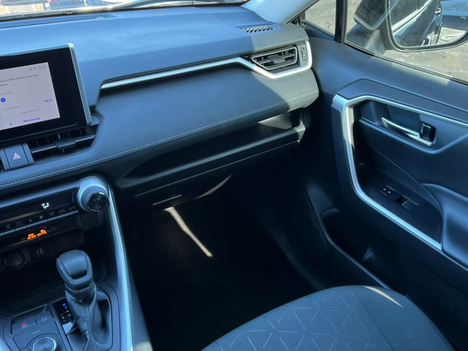 Used 2024 Toyota RAV4 XLE image 32