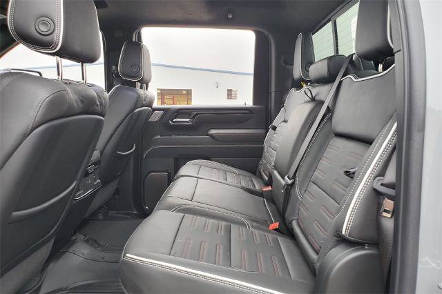 Used 2024 GMC Sierra 2500 AT4X image 21
