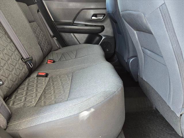 Used 2025 Nissan Kicks SV AWD/4WD image 18