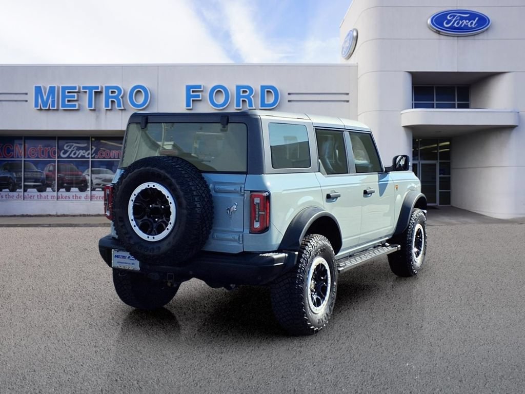 Certified 2023 Ford Bronco Badlands AWD/4WD image 3