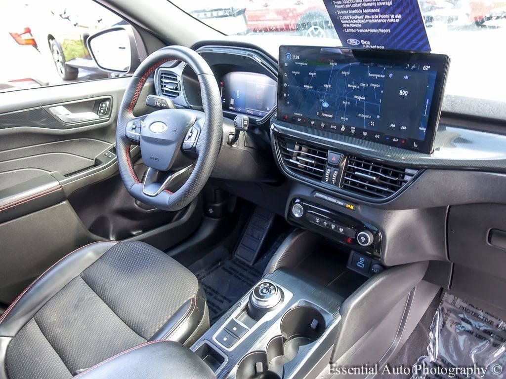 Certified 2023 Ford Escape ST-Line w/ Tech Pack #1 AWD/4WD image 27