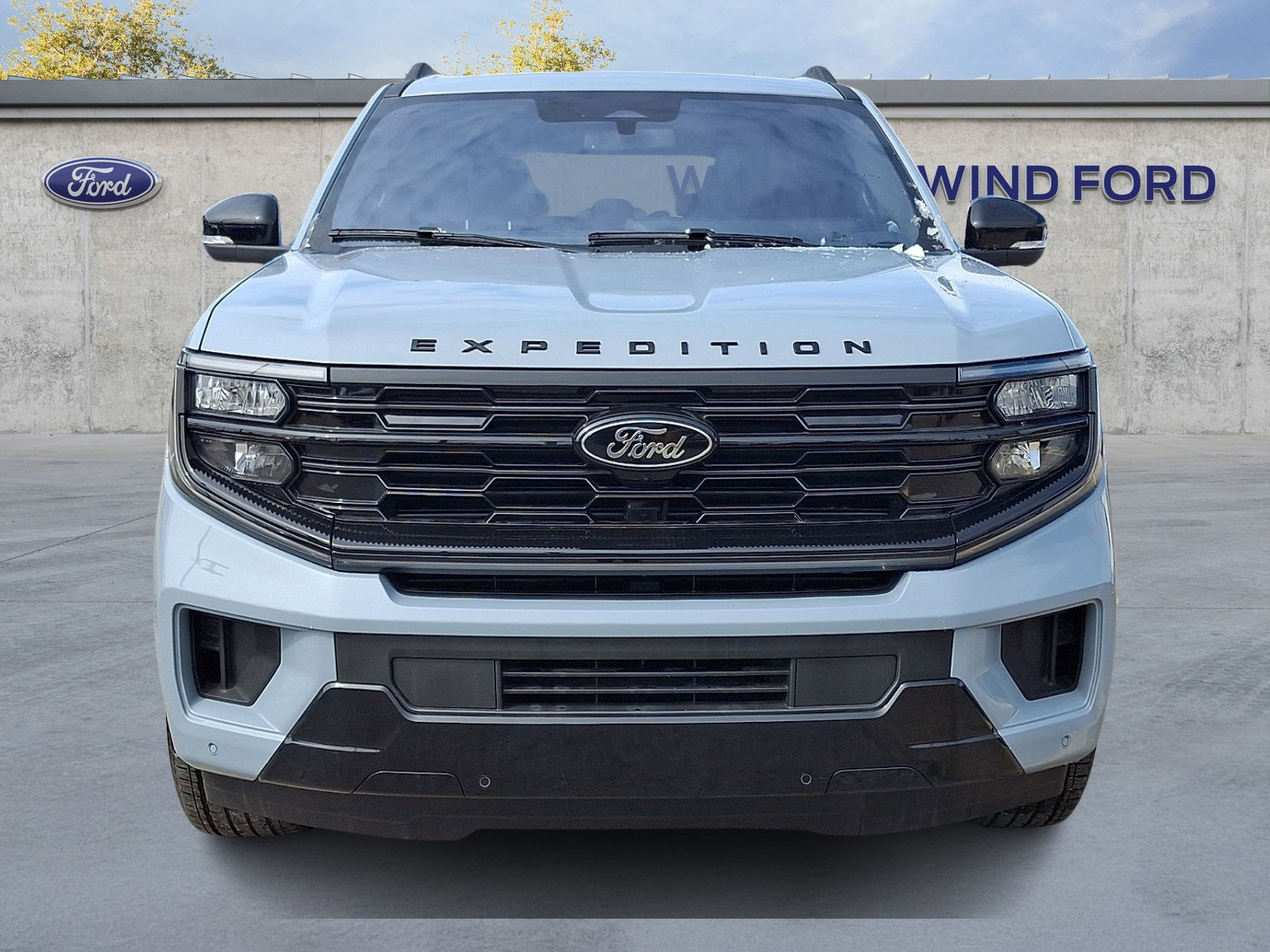 Certified 2025 Ford Expedition Platinum w/ Stealth Appearance Package AWD/4WD image 2