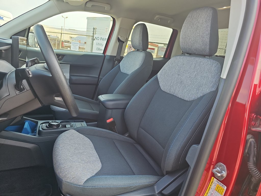 Certified 2025 Ford Maverick XLT FWD image 14