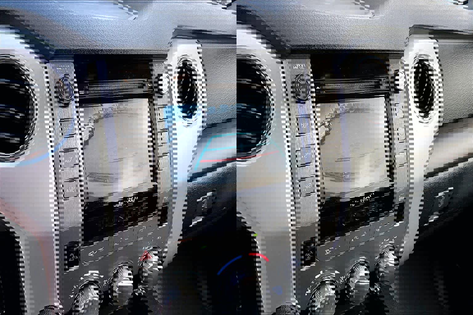 Used 2018 Toyota Tundra SR5 w/ SR5 Upgrade Package image 26