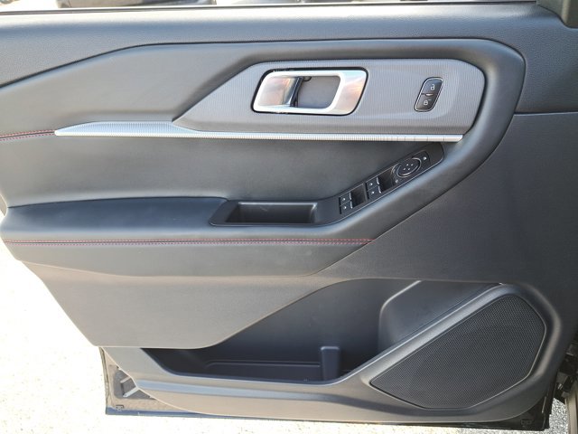 Certified 2025 Ford Explorer ST-Line image 21