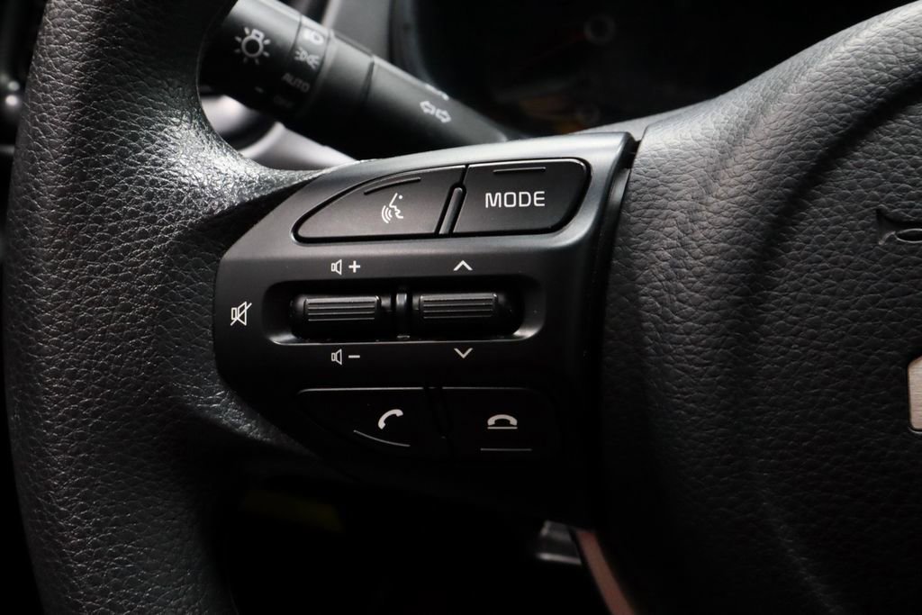 Used 2023 Kia Rio LX image 26