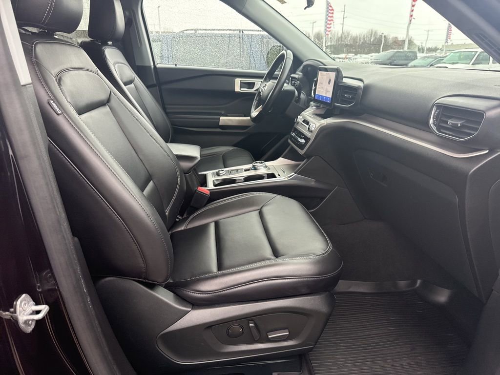 Certified 2023 Ford Explorer XLT w/ Equipment Group 202A image 44