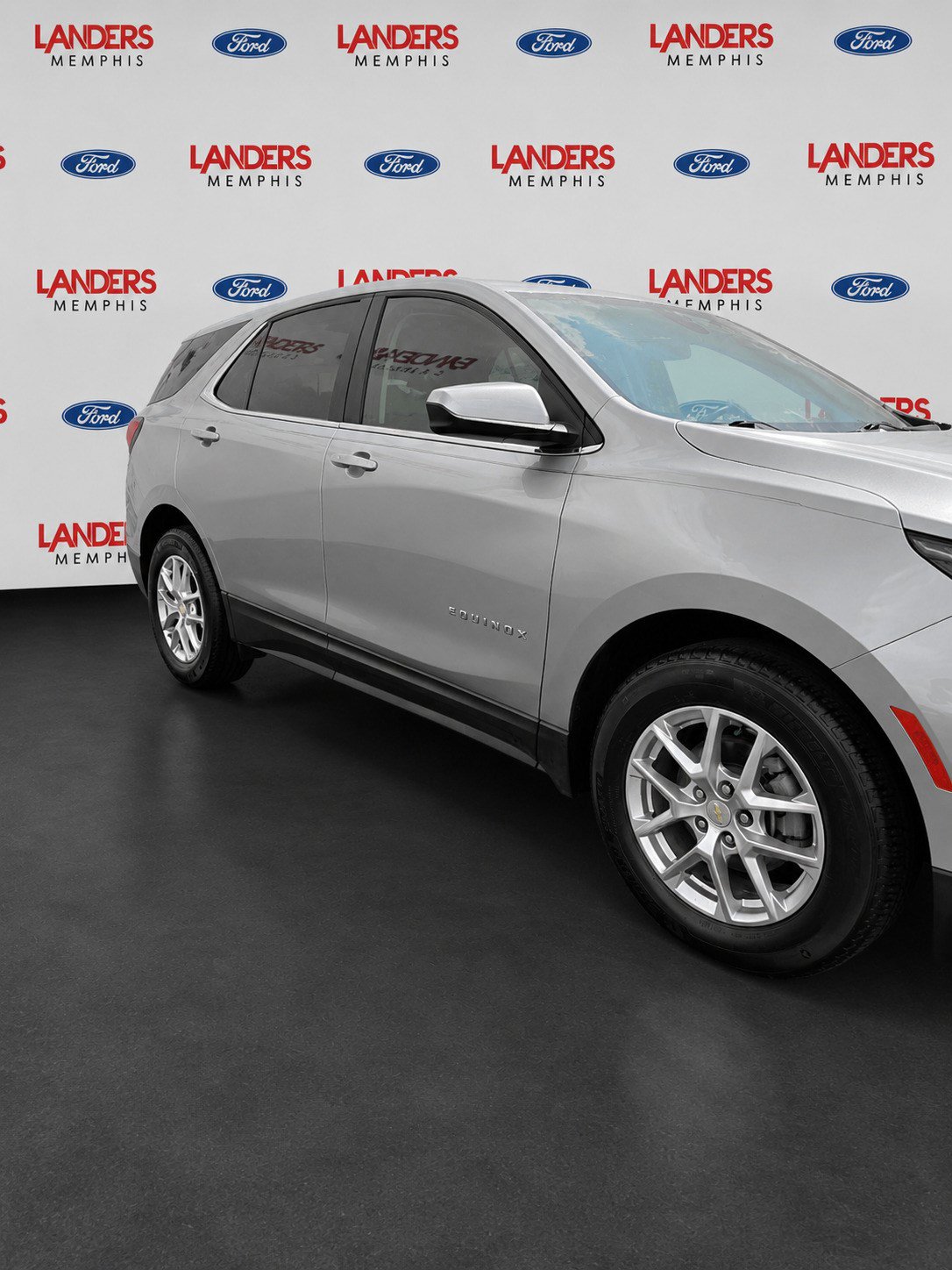 Used 2023 Chevrolet Equinox LT FWD image 3