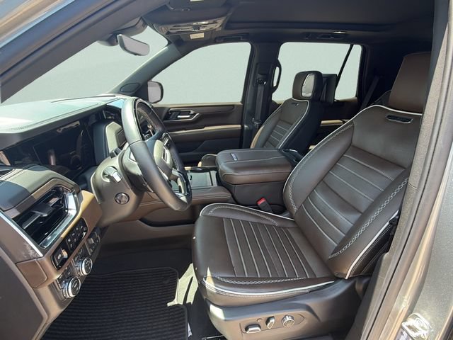 Used 2025 GMC Yukon Denali Ultimate AWD/4WD image 21